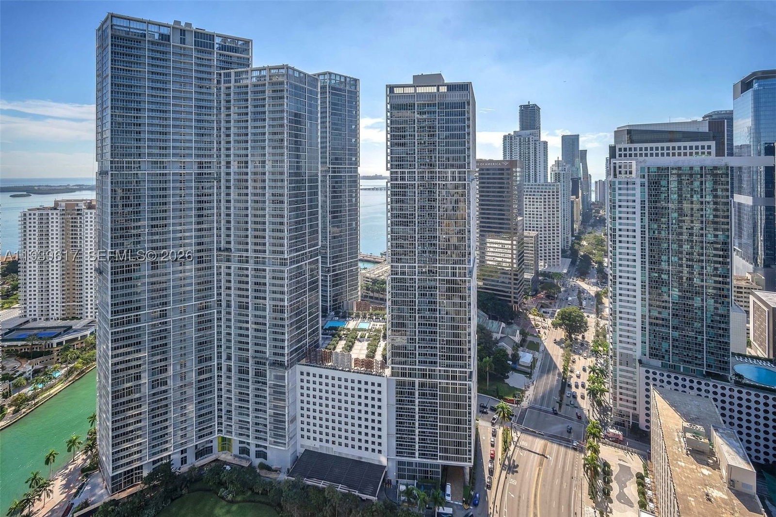 Real estate property located at 200 Biscayne Boulevard Way #4202, Miami-dade, Epic West Condo, Miami, FL