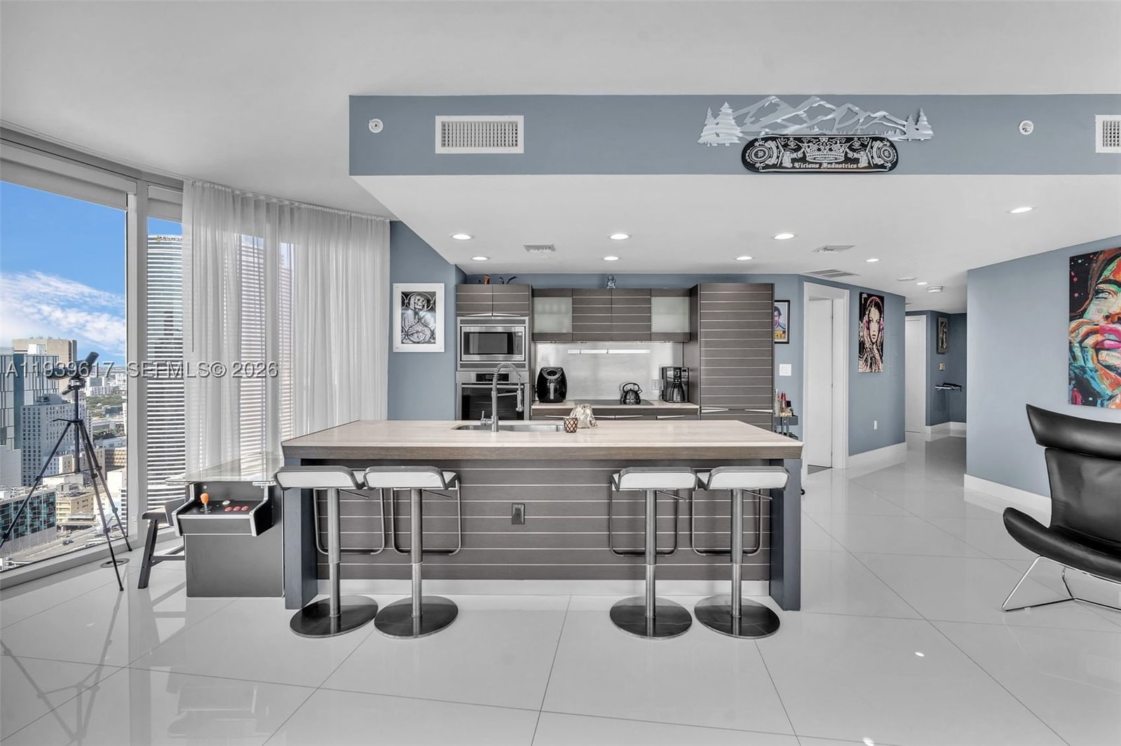 Real estate property located at 200 Biscayne Boulevard Way #4202, Miami-dade, Epic West Condo, Miami, FL