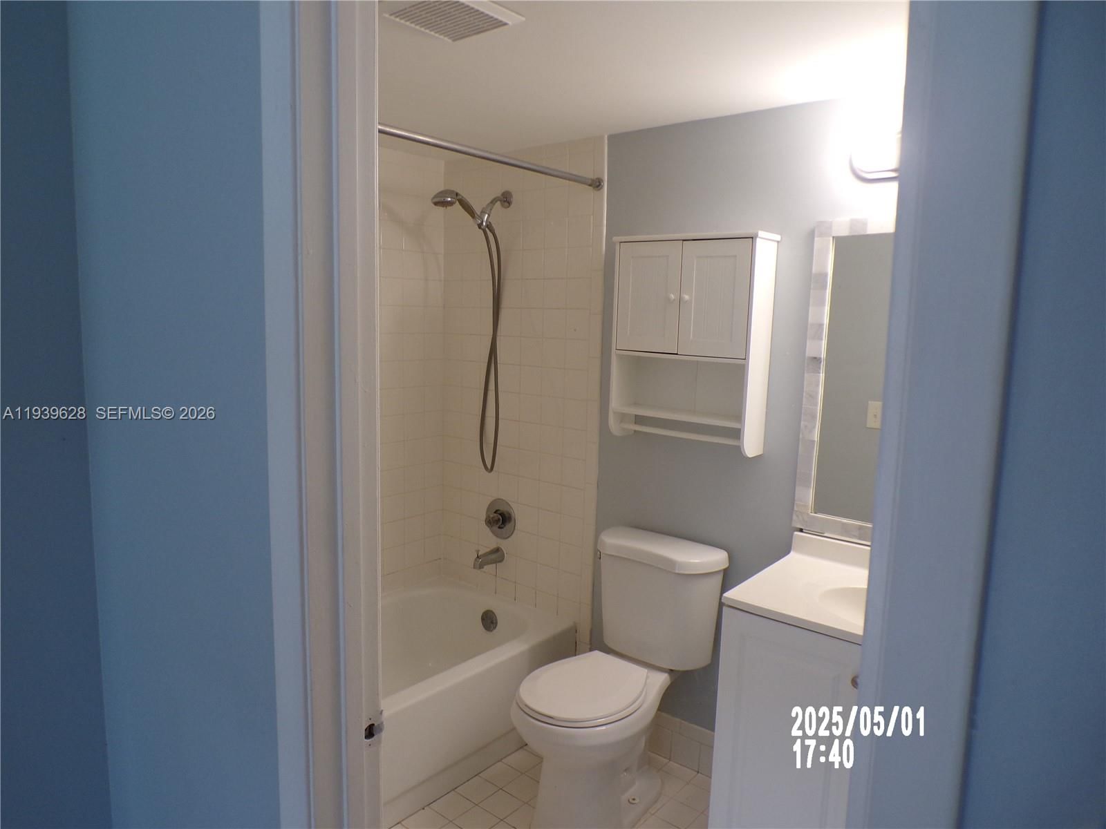 Real estate property located at 13300 1st St #112O, Broward, New Hampton At Century Vi, Pembroke Pines, FL