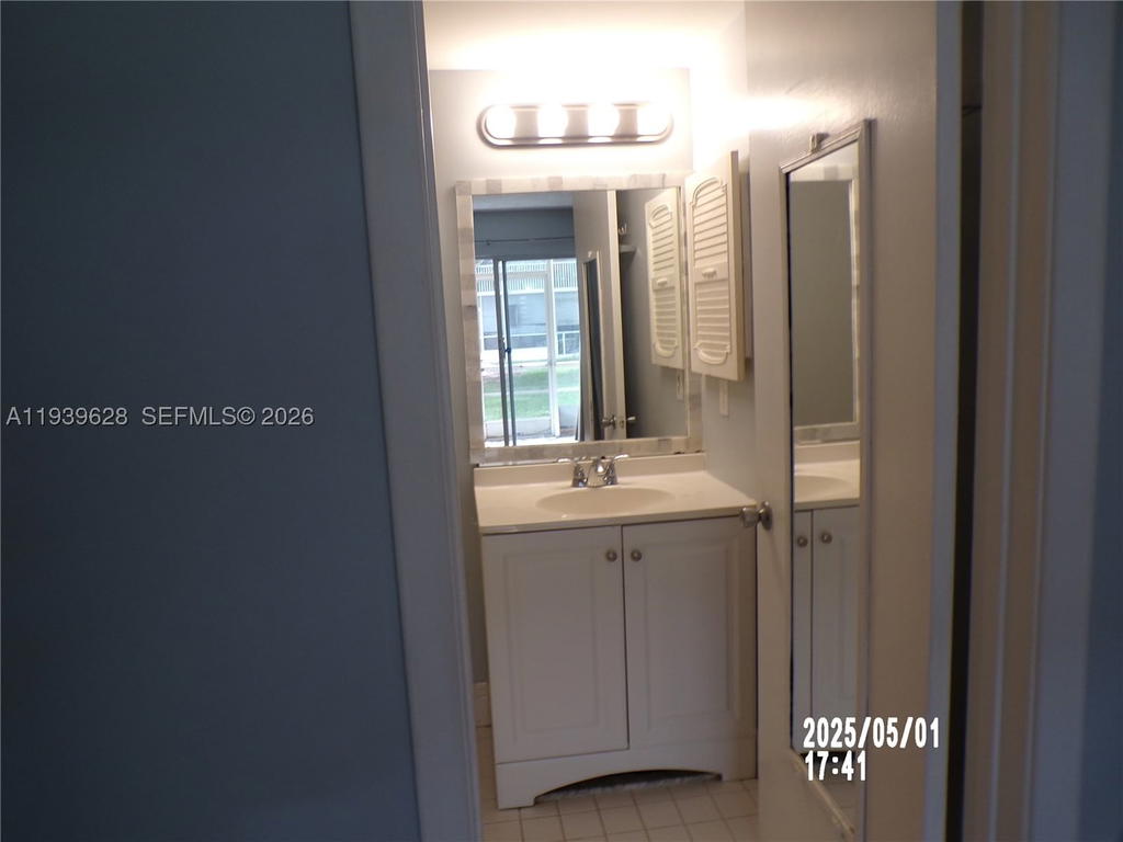 Real estate property located at 13300 1st St #112O, Broward, New Hampton At Century Vi, Pembroke Pines, FL