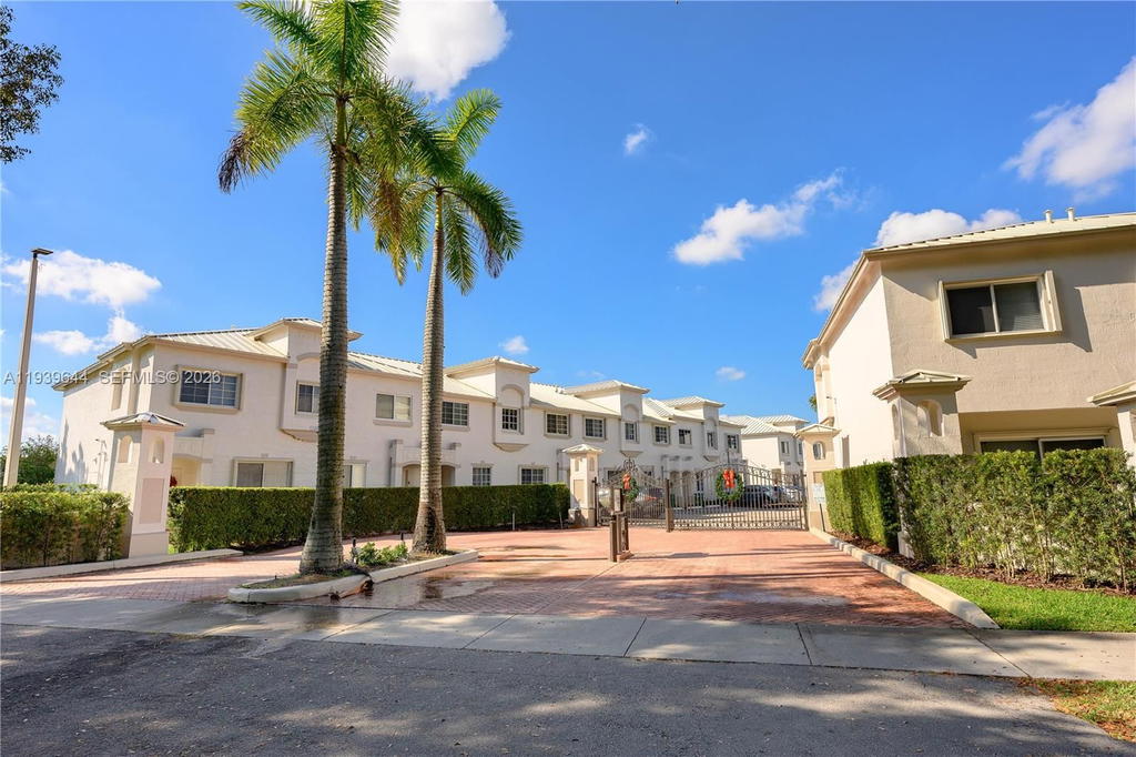 Real estate property located at 15750 92nd Ave #21C, Miami-dade, Hampton Place Condo, Palmetto Bay, FL