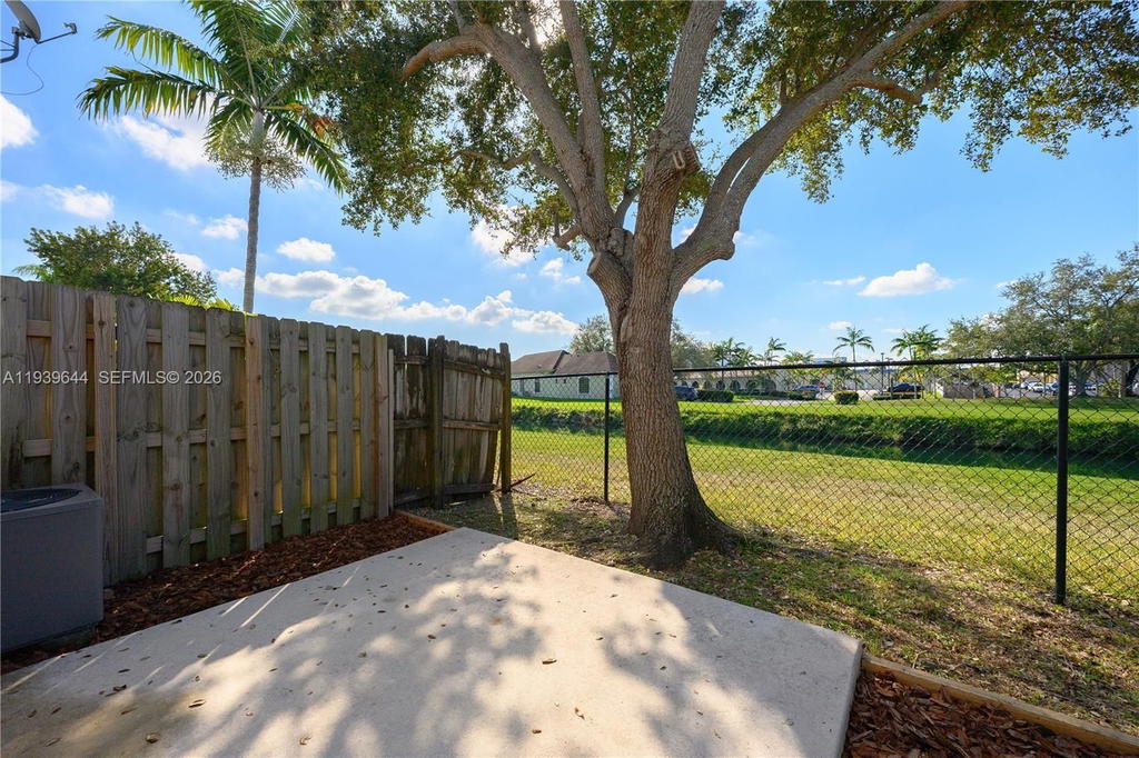 Real estate property located at 15750 92nd Ave #21C, Miami-dade, Hampton Place Condo, Palmetto Bay, FL