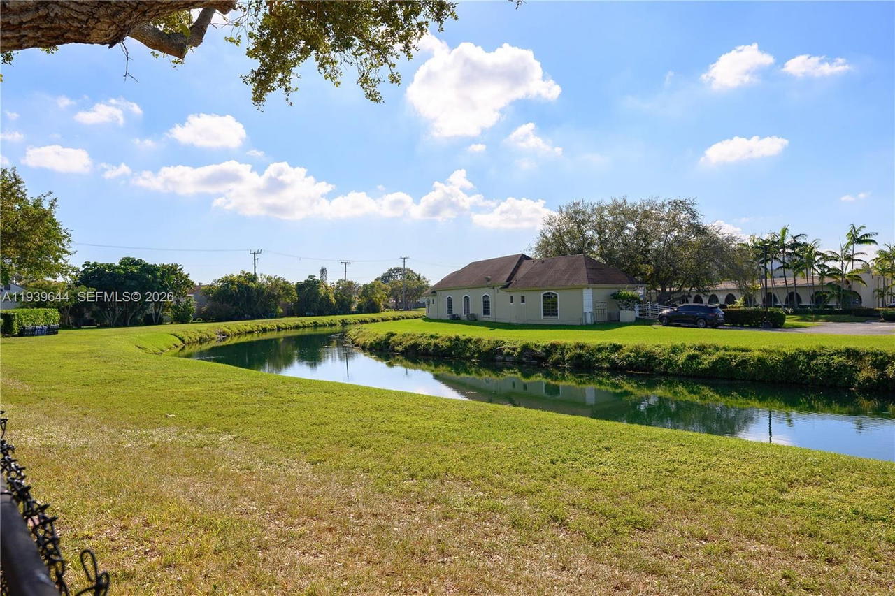 Real estate property located at 15750 92nd Ave #21C, Miami-dade, Hampton Place Condo, Palmetto Bay, FL
