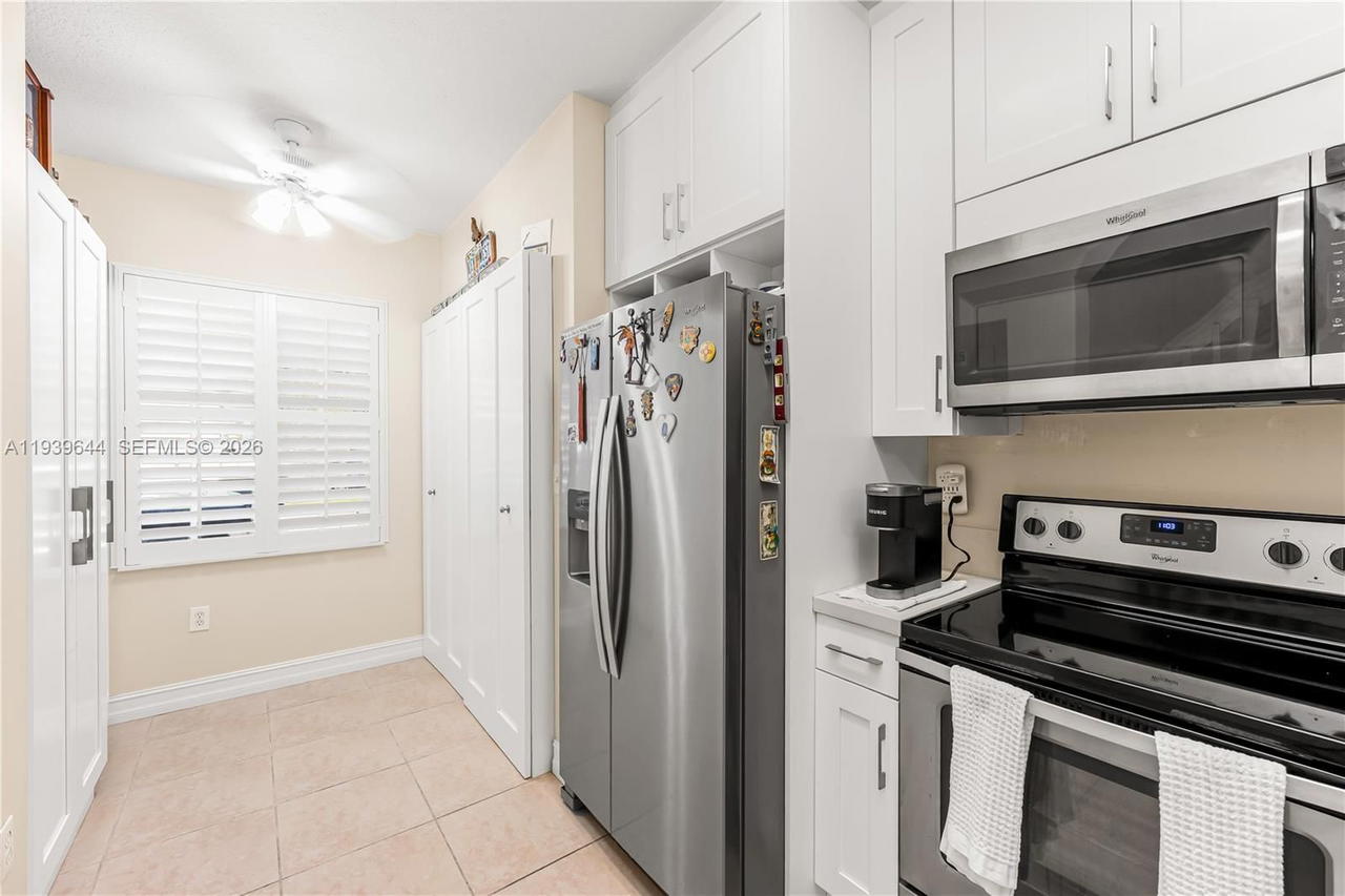 Real estate property located at 15750 92nd Ave #21C, Miami-dade, Hampton Place Condo, Palmetto Bay, FL