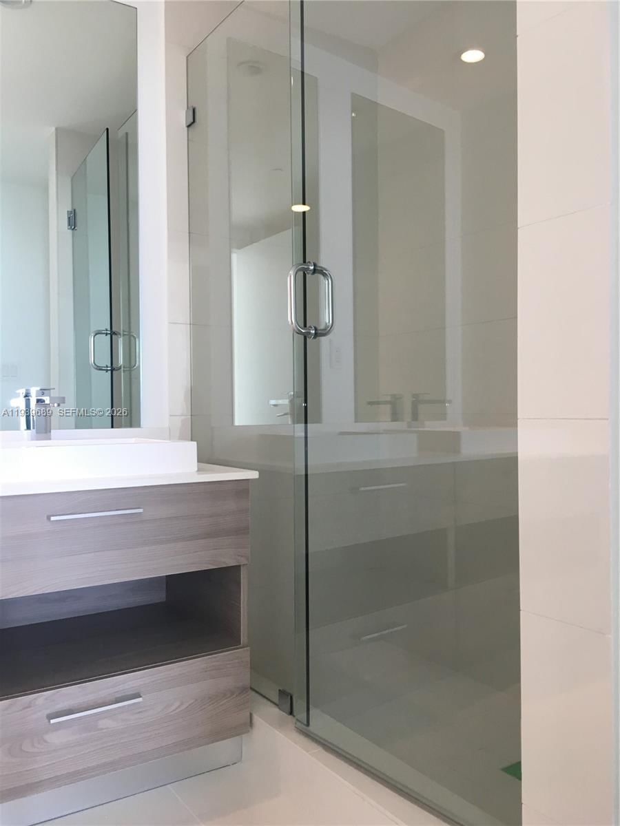 Real estate property located at 1300 MIAMI AVE #4303, Miami-dade, Sls Brickell Condo, Miami, FL
