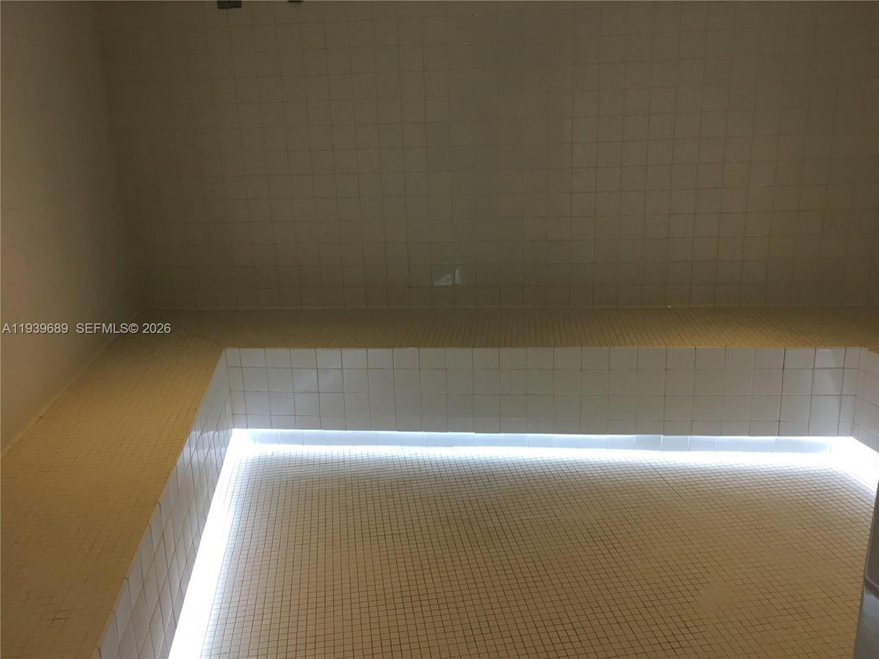 Real estate property located at 1300 MIAMI AVE #4303, Miami-dade, Sls Brickell Condo, Miami, FL