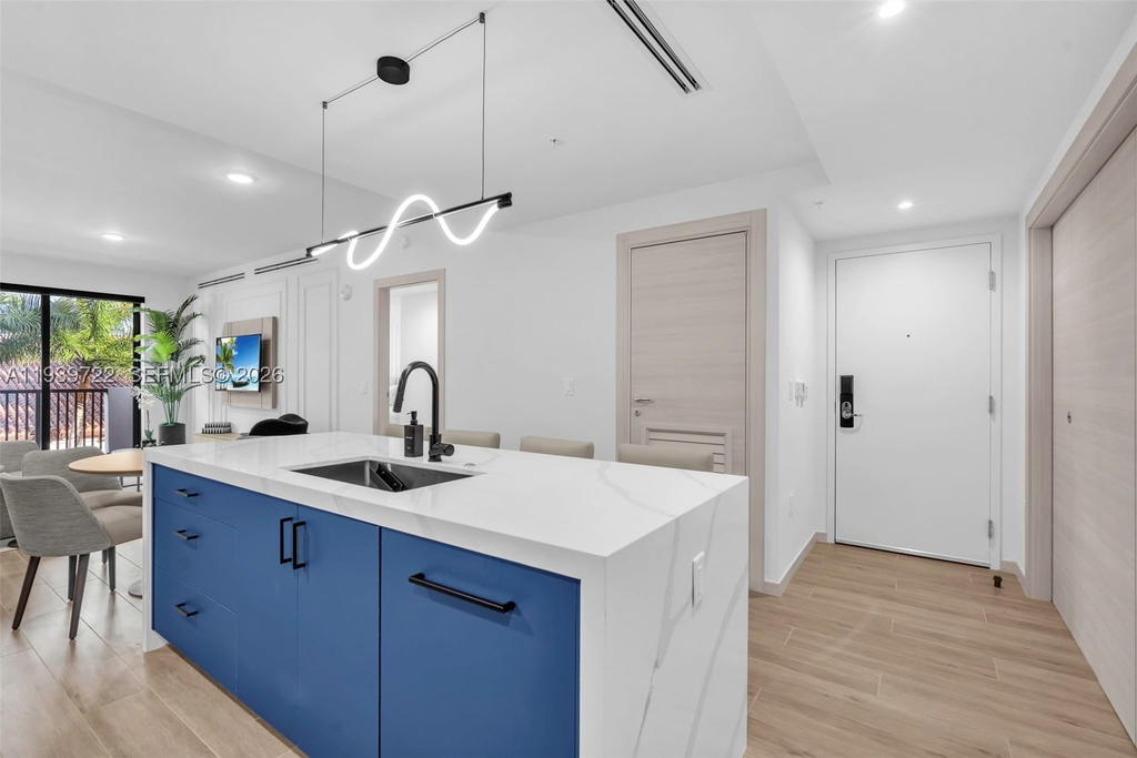 Real estate property located at 4220 Laguna St #505, Miami-dade, Coral Gables Ind Sec, Coral Gables, FL