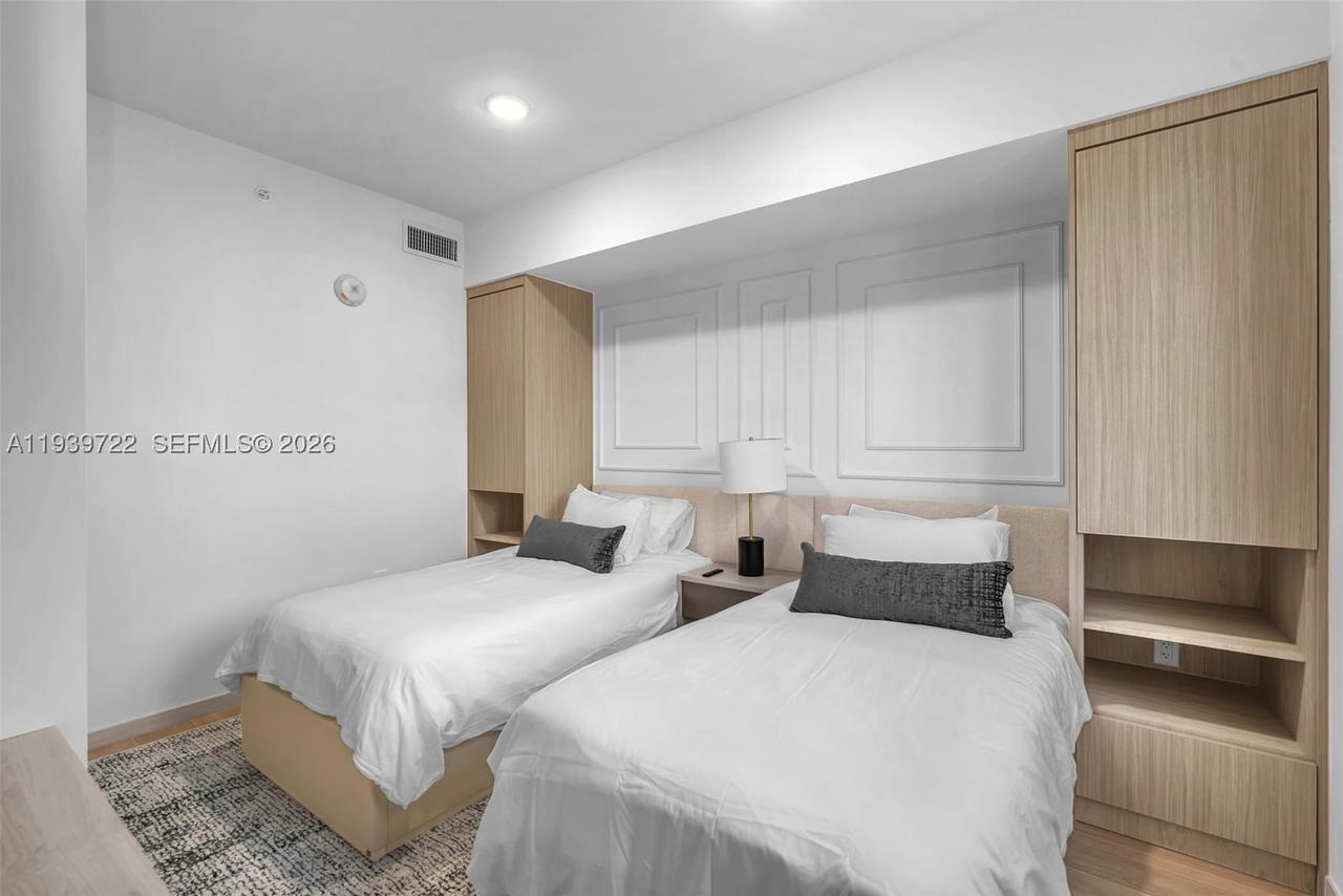 Real estate property located at 4220 Laguna St #505, Miami-dade, Coral Gables Ind Sec, Coral Gables, FL