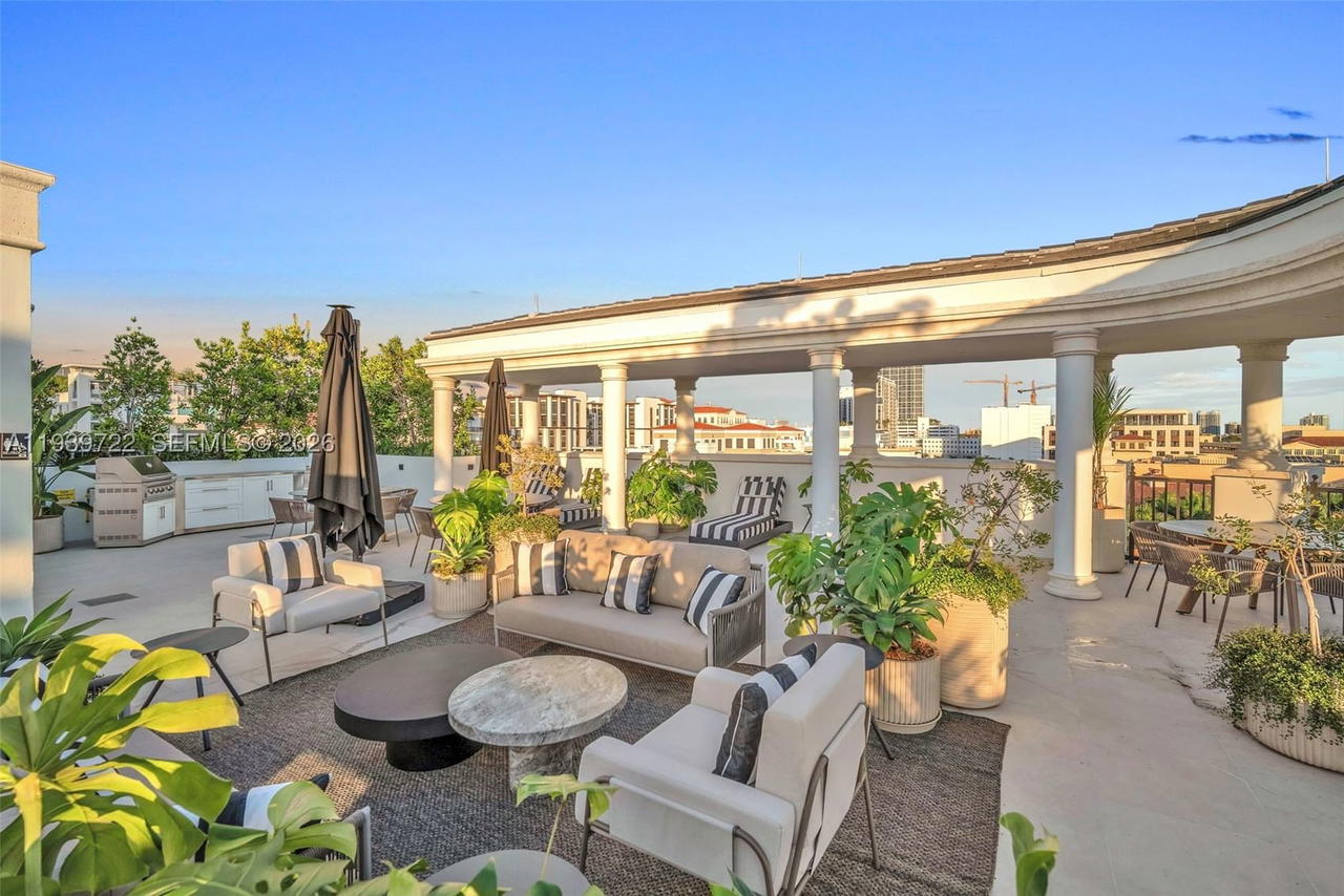 Real estate property located at 4220 Laguna St #505, Miami-dade, Coral Gables Ind Sec, Coral Gables, FL