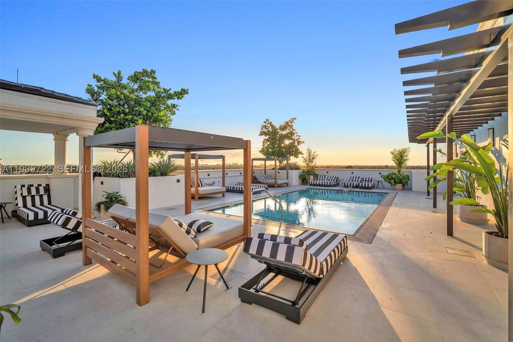 Real estate property located at 4220 Laguna St #505, Miami-dade, Coral Gables Ind Sec, Coral Gables, FL