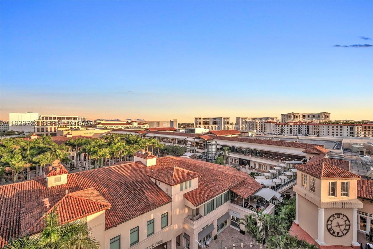 Real estate property located at 4220 Laguna St #505, Miami-dade, Coral Gables Ind Sec, Coral Gables, FL