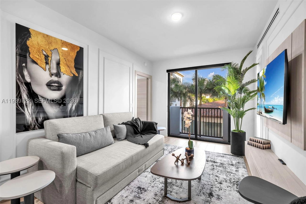 Real estate property located at 4220 Laguna St #505, Miami-dade, Coral Gables Ind Sec, Coral Gables, FL