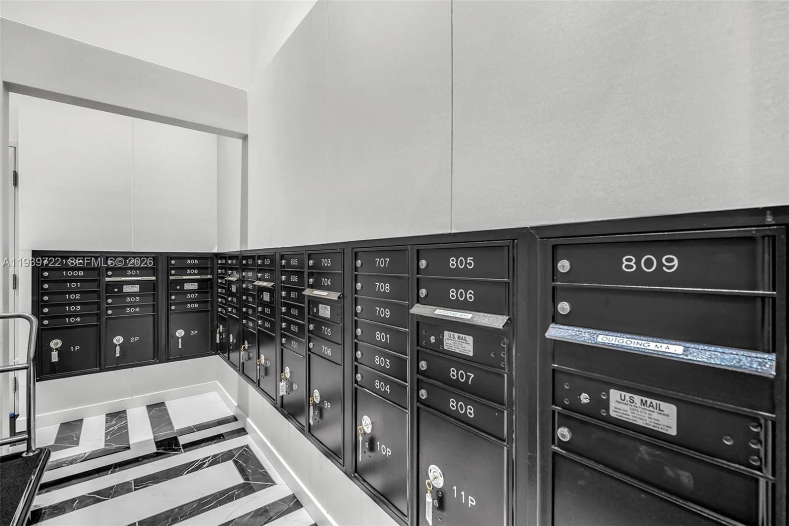 Real estate property located at 4220 Laguna St #505, Miami-dade, Coral Gables Ind Sec, Coral Gables, FL