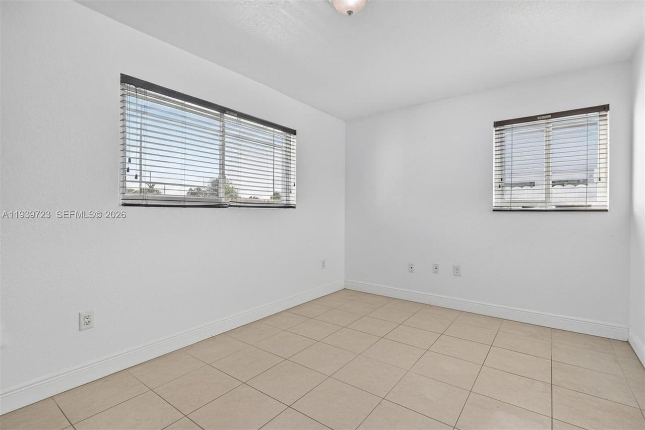 Real estate property located at 2410 Gulfstream Dr, Broward, Miramar Sec 8, Miramar, FL