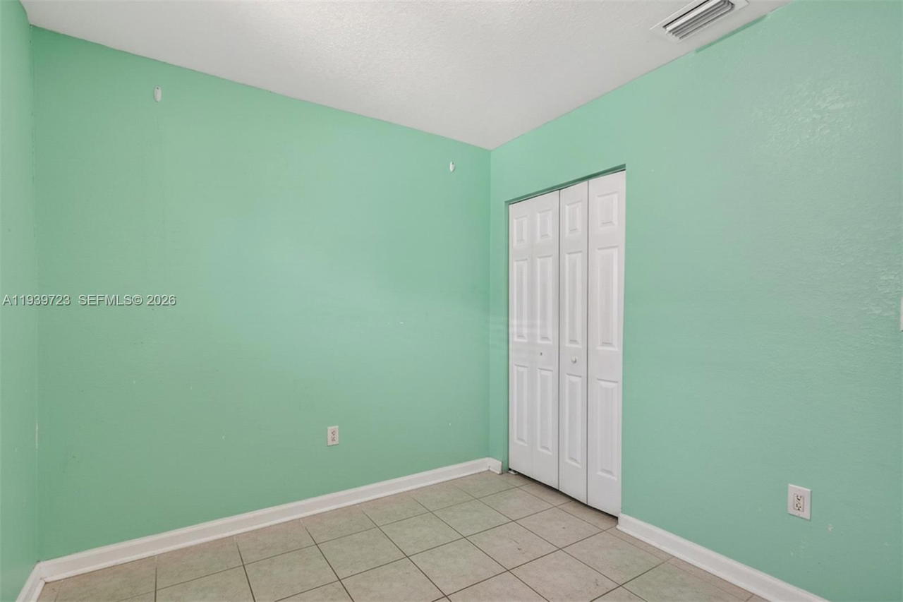 Real estate property located at 2410 Gulfstream Dr, Broward, Miramar Sec 8, Miramar, FL