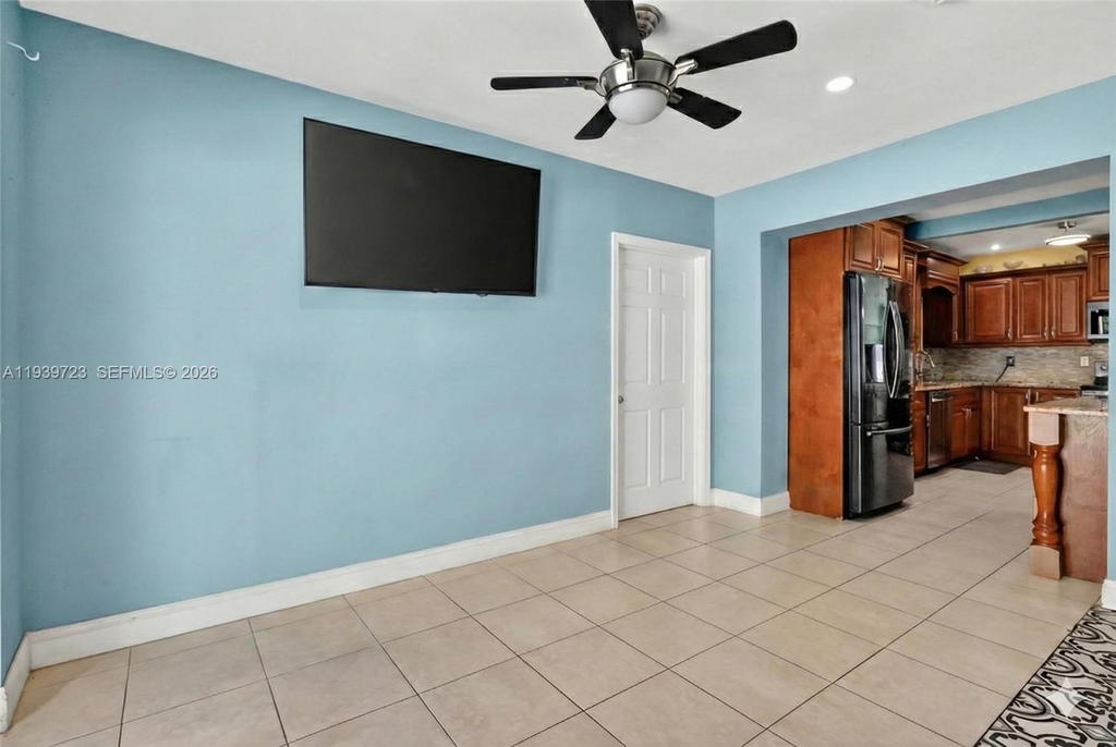 Real estate property located at 2410 Gulfstream Dr, Broward, Miramar Sec 8, Miramar, FL