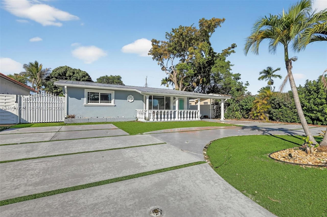 Real estate property located at 2410 Gulfstream Dr, Broward, Miramar Sec 8, Miramar, FL