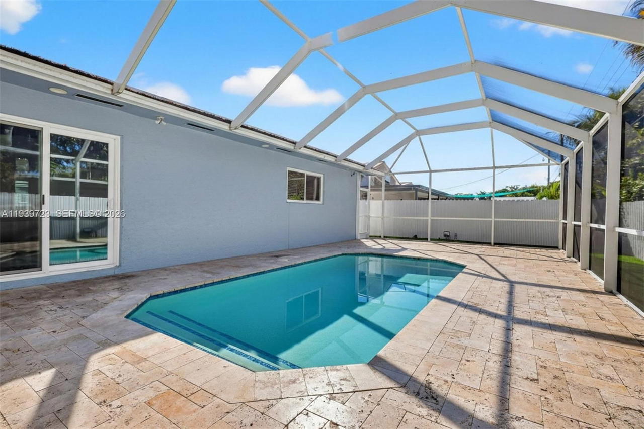 Real estate property located at 2410 Gulfstream Dr, Broward, Miramar Sec 8, Miramar, FL