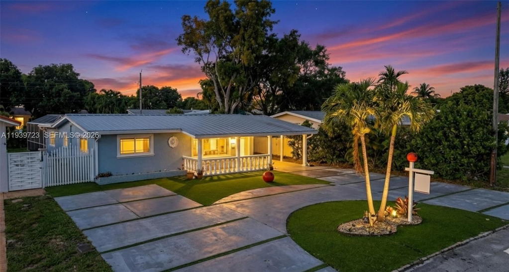 Real estate property located at 2410 Gulfstream Dr, Broward, Miramar Sec 8, Miramar, FL