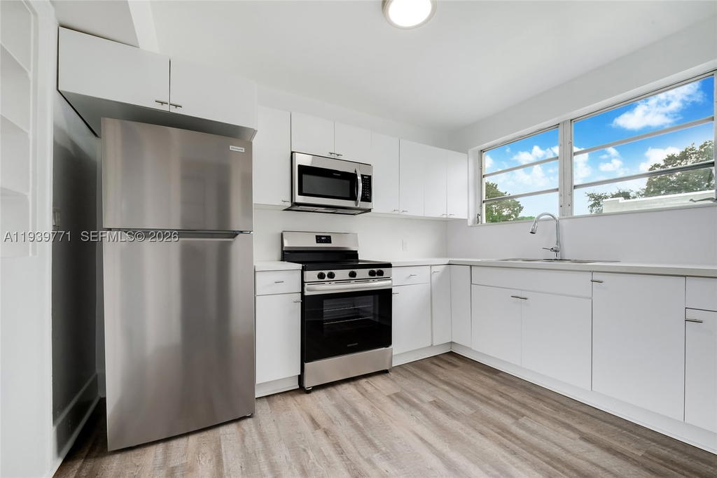 Real estate property located at 1736 9th St, Miami-dade, Shenandoah, Miami, FL