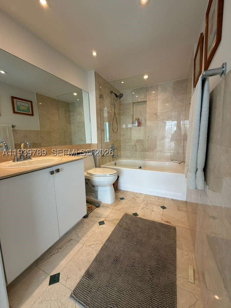 Real estate property located at 90 Alton Rd #2912, Miami-dade, Yacht Club At Portofino, Miami Beach, FL