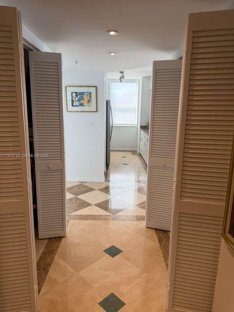 Real estate property located at 90 Alton Rd #2912, Miami-dade, Yacht Club At Portofino, Miami Beach, FL
