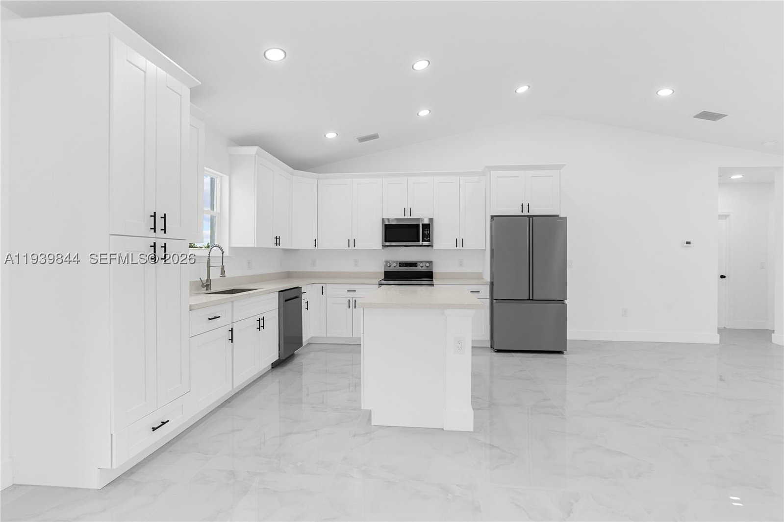 Real estate property located at 3117 64th W, Lee, Lehigh Acres, Lehigh Acres, FL
