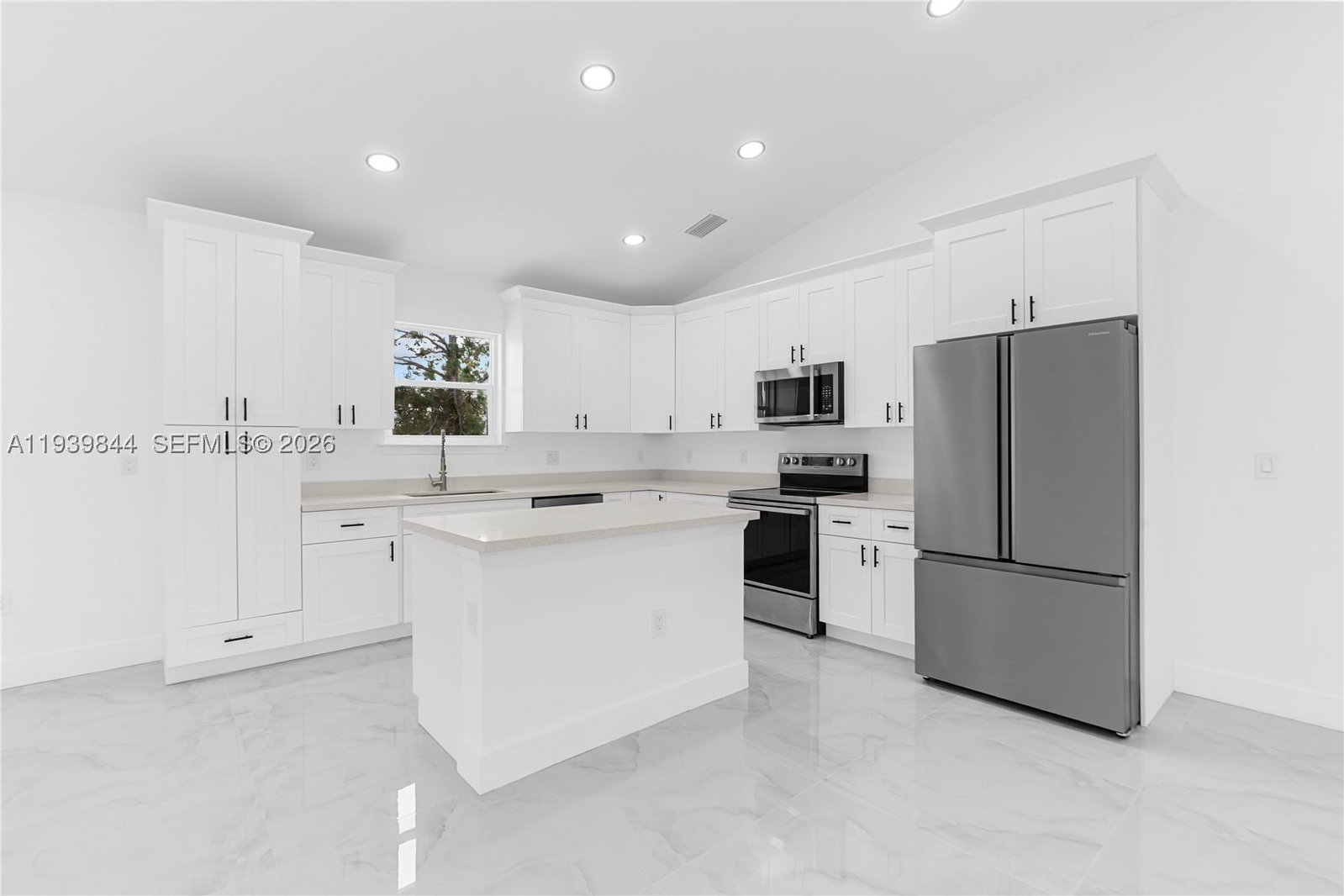 Real estate property located at 3117 64th W, Lee, Lehigh Acres, Lehigh Acres, FL
