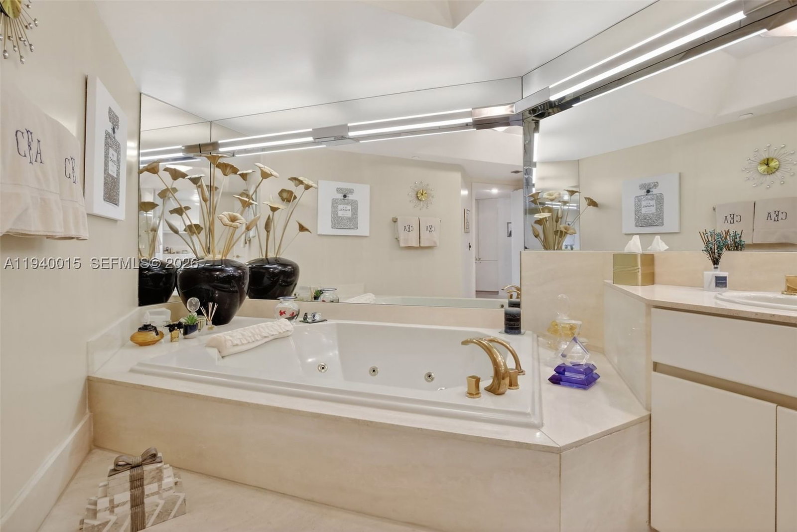 Real estate property located at 3000 Island Blvd #502, Miami-dade, 3000 Isl Blvd Williams Is, Aventura, FL