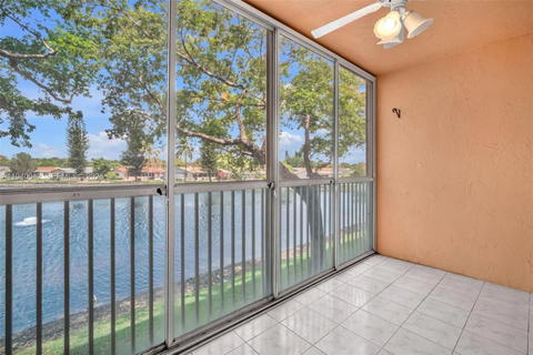 Real estate property located at 9587 Weldon Circle B205, Broward, Kings Point: Weldon, Tamarac, FL