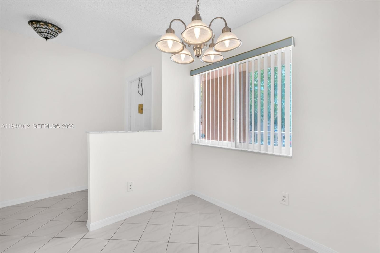 Real estate property located at 9587 Weldon Circle B205, Broward, Kings Point: Weldon, Tamarac, FL
