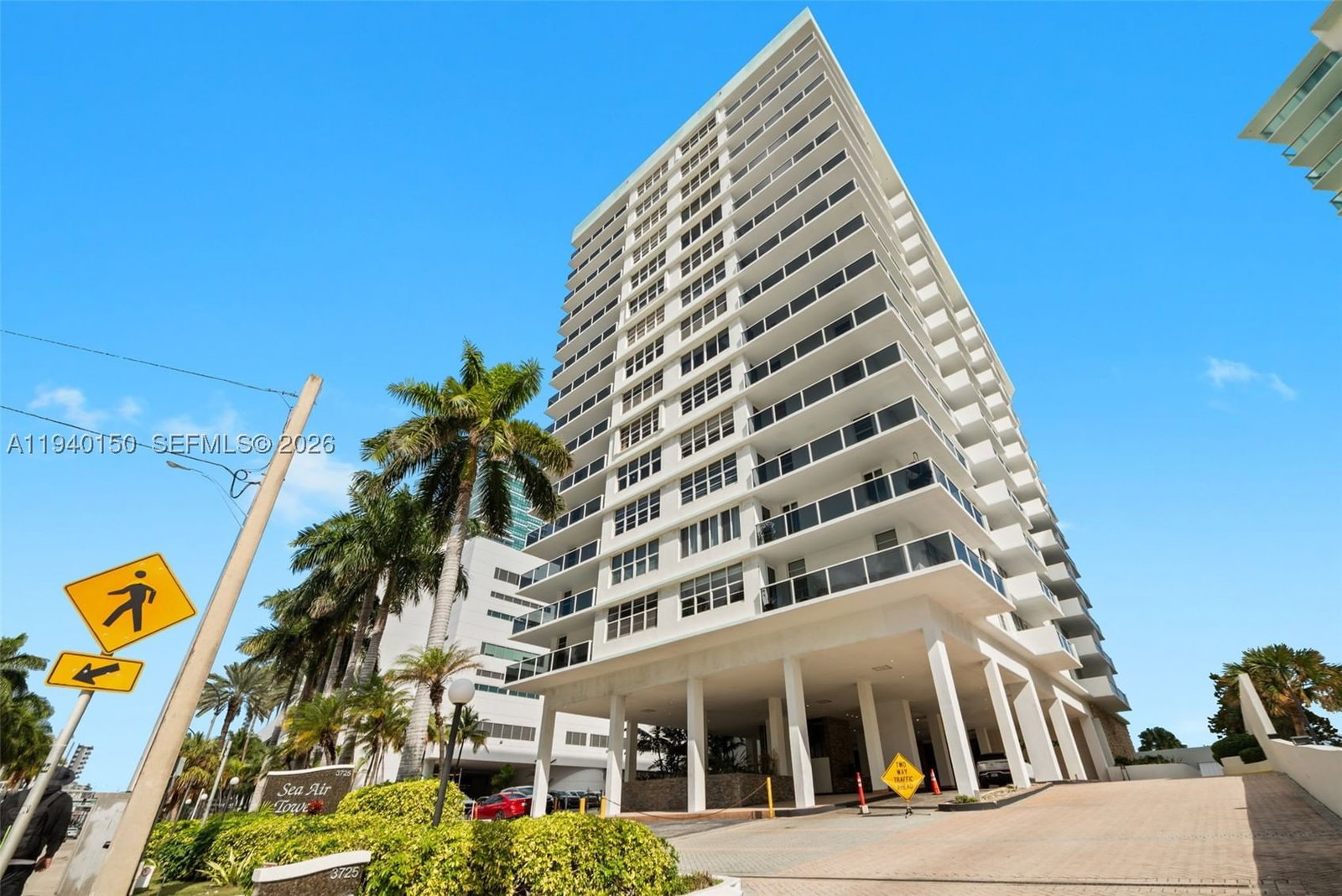 Real estate property located at 3725 Ocean Dr #1214, Broward, Sea Air Towers Condo, Hollywood, FL