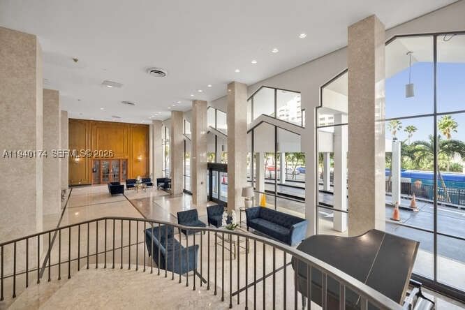 Real estate property located at 5601 Collins Ave #825, Miami-dade, The Pavilion Condo, Miami Beach, FL