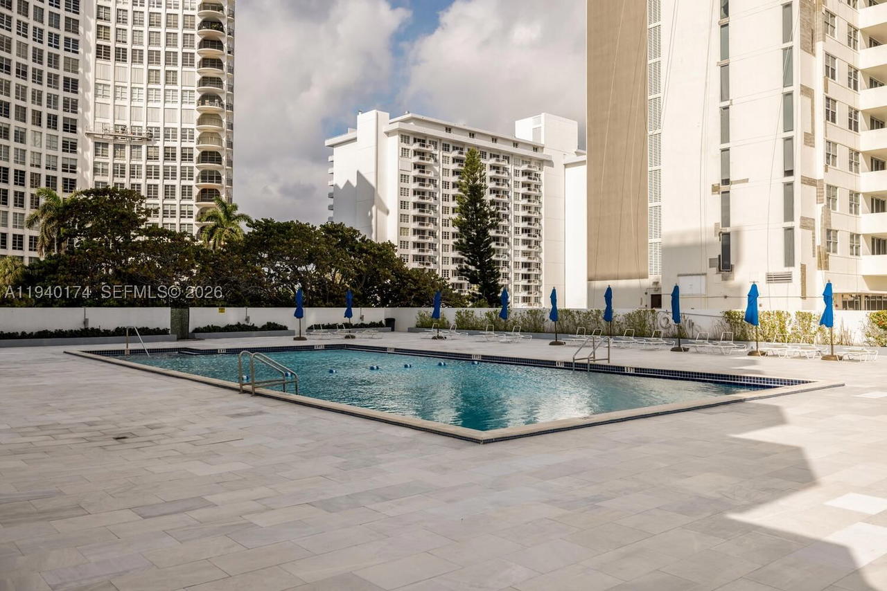 Real estate property located at 5601 Collins Ave #825, Miami-dade, The Pavilion Condo, Miami Beach, FL