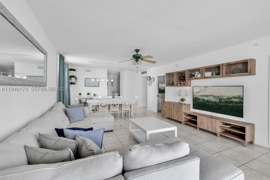 Real estate property located at 5601 Collins Ave #825, Miami-dade, The Pavilion Condo, Miami Beach, FL