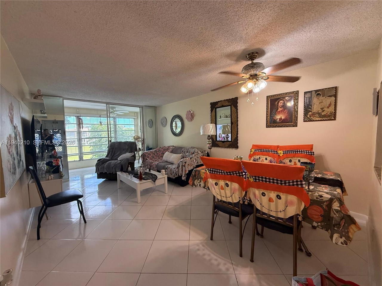 Real estate property located at 9041 Sunrise Lakes Blvd #207, Broward, Sunrise Lakes 90 Condo, Sunrise, FL