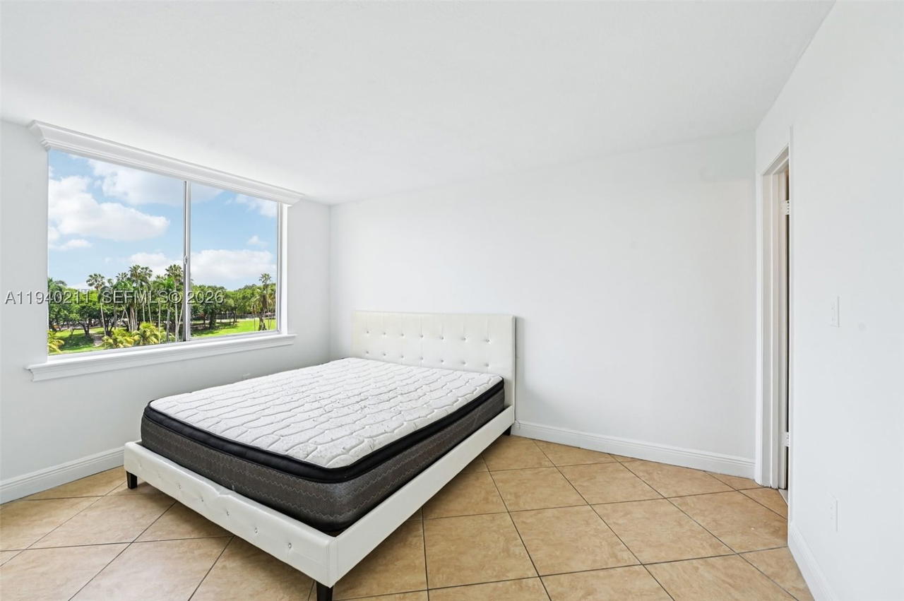 Real estate property located at 1740 N River Dr #614, Miami-dade, Serenity On The River Con, Miami, FL