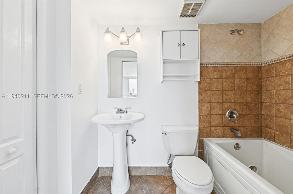 Real estate property located at 1740 N River Dr #614, Miami-dade, Serenity On The River Con, Miami, FL