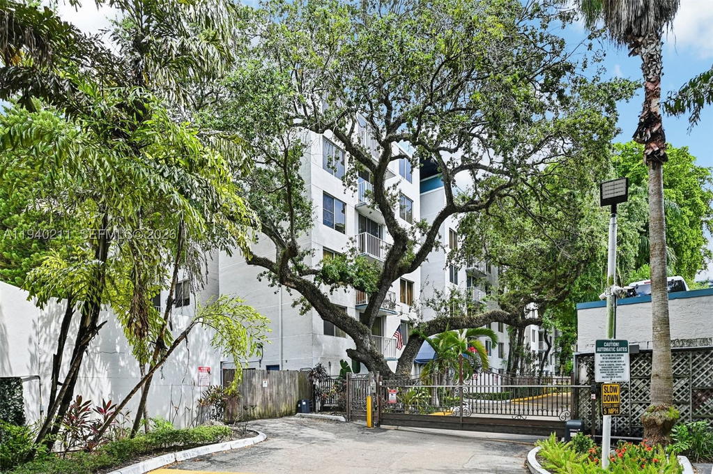 Real estate property located at 1740 N River Dr #614, Miami-dade, Serenity On The River Con, Miami, FL
