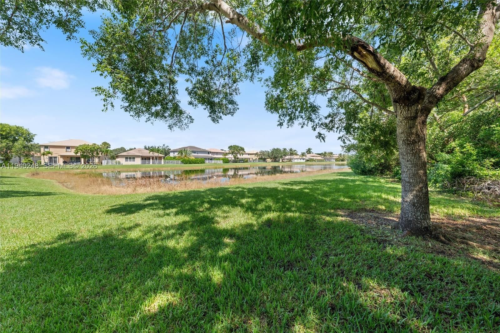 Real estate property located at 19421 Stonebrook St, Broward, Isles At Weston, Weston, FL