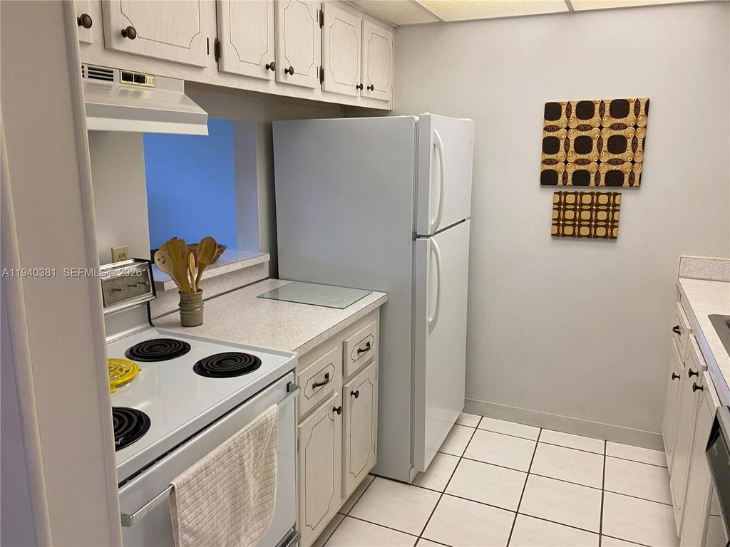 Real estate property located at 14601 Kendall Dr #403K, Miami-dade, Promenade At Kendale Lake, Miami, FL