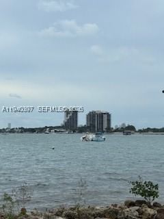 Real estate property located at 1750 Bayshore Dr #1714, Miami-dade, Opera Tower Condo, Miami, FL