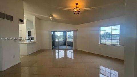 Real estate property located at 2881 Oakland Forest Dr #309, Broward, Lakeview Club Condo, Oakland Park, FL