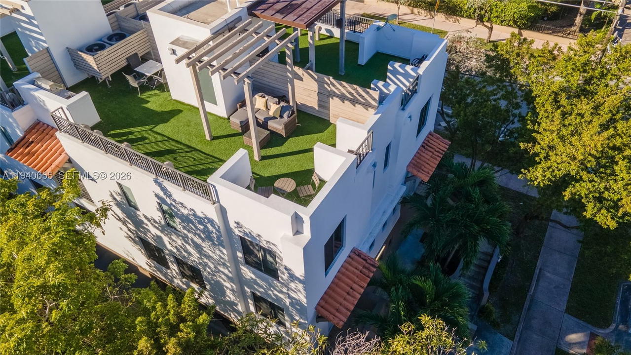 Real estate property located at 1405 Galiano St #4, Miami-dade, Amalfi In The Gables Cond, Coral Gables, FL