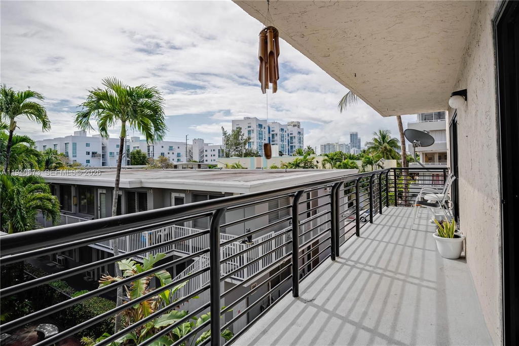 Real estate property located at 7801 Abbott Ave #302, Miami-dade, Frances Condo Apts, Miami Beach, FL