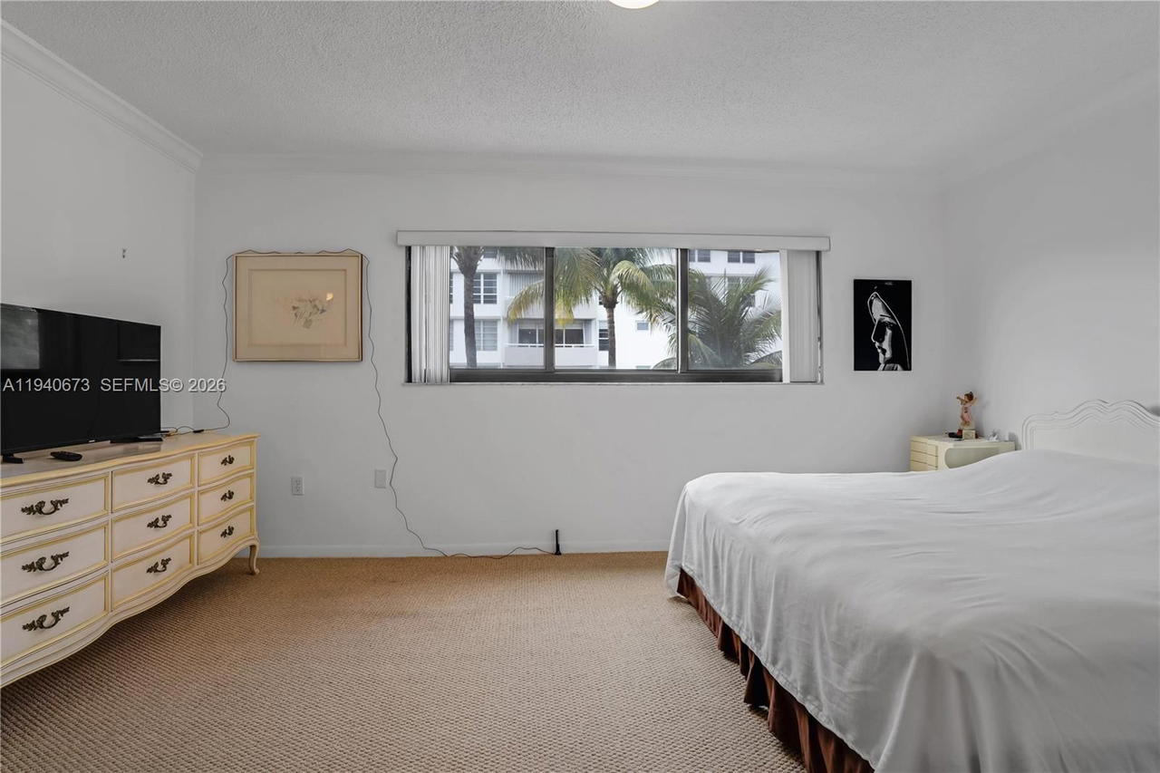 Real estate property located at 7801 Abbott Ave #302, Miami-dade, Frances Condo Apts, Miami Beach, FL