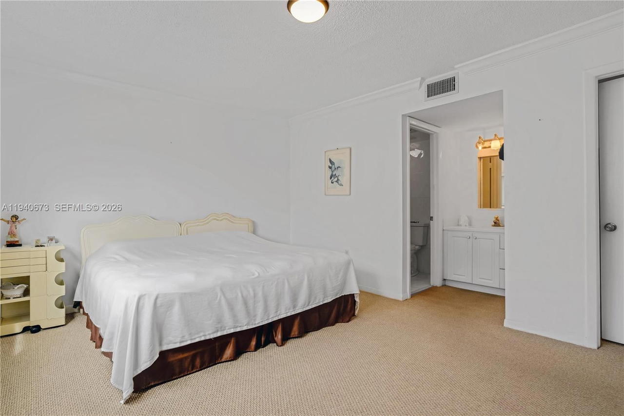 Real estate property located at 7801 Abbott Ave #302, Miami-dade, Frances Condo Apts, Miami Beach, FL