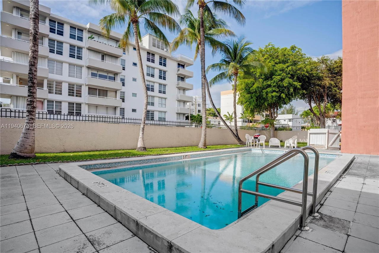Real estate property located at 7801 Abbott Ave #302, Miami-dade, Frances Condo Apts, Miami Beach, FL