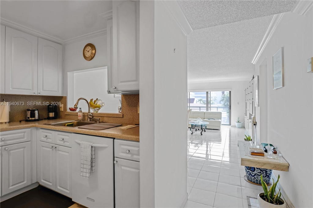 Real estate property located at 7801 Abbott Ave #302, Miami-dade, Frances Condo Apts, Miami Beach, FL