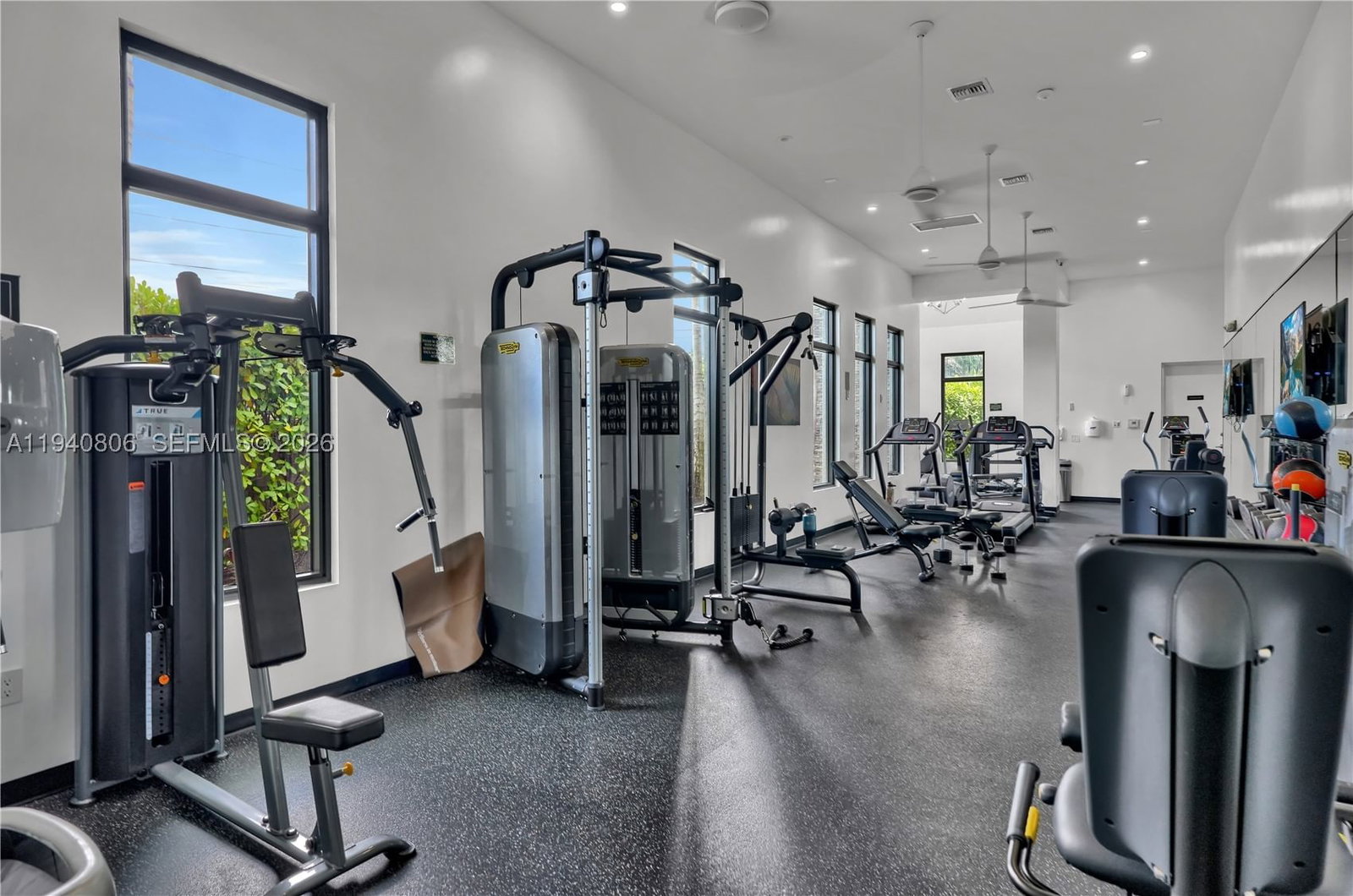 Real estate property located at 5635 Brookfield Cir w, Broward, Preserve At Emerald Hills, Fort Lauderdale, FL